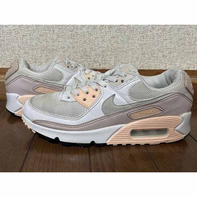 NIKE(ナイキ)のNIKE WMNS AIR MAX 90 "BARELY ROSE" 23.0 レディースの靴/シューズ(スニーカー)の商品写真