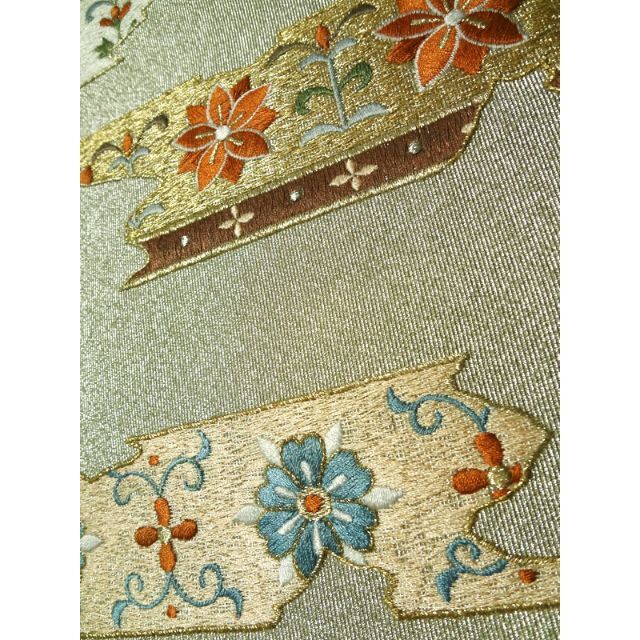 銀糸織りに金糸と花の刺繍　名古屋帯 4