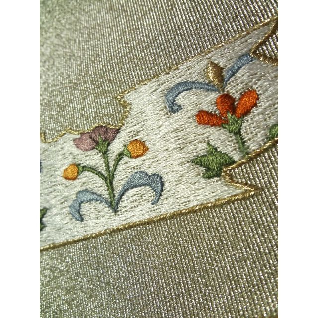 銀糸織りに金糸と花の刺繍　名古屋帯 5