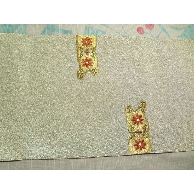 銀糸織りに金糸と花の刺繍　名古屋帯 レディースの水着/浴衣(帯)の商品写真