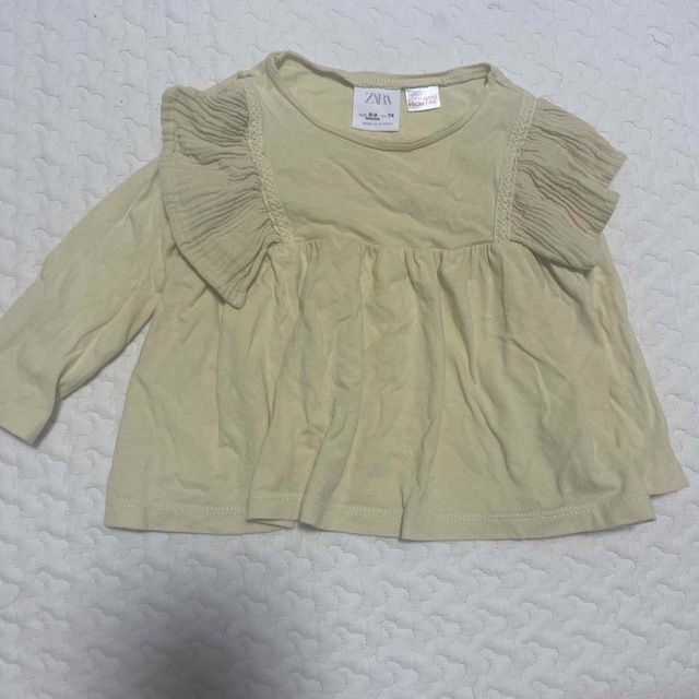 ZARA KIDS(ザラキッズ)のzarakids レース付きカットソー　6〜9m キッズ/ベビー/マタニティのベビー服(~85cm)(シャツ/カットソー)の商品写真