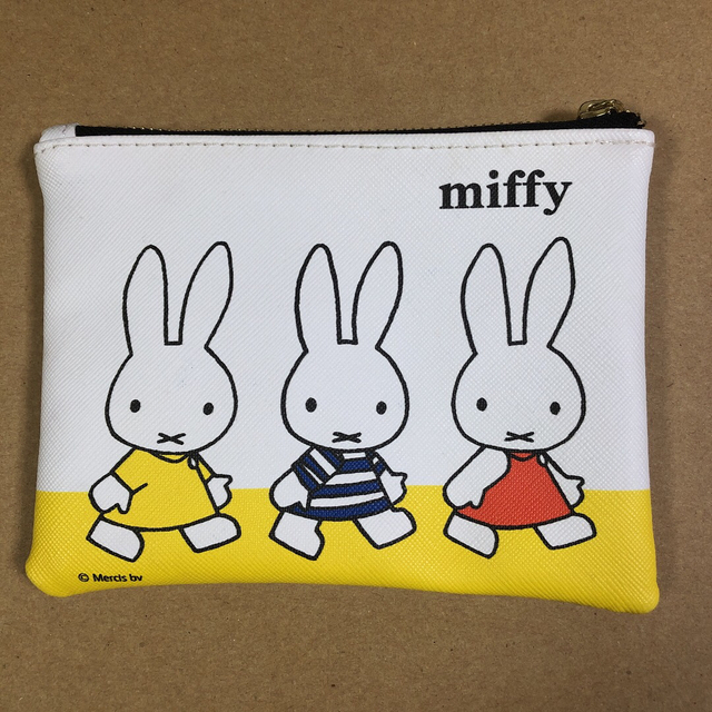 miffy(ミッフィー)のミッフィーポーチ【未使用】ミッフィーレザーポーチ レディースのファッション小物(ポーチ)の商品写真