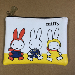 ミッフィー(miffy)のミッフィーポーチ【未使用】ミッフィーレザーポーチ(ポーチ)