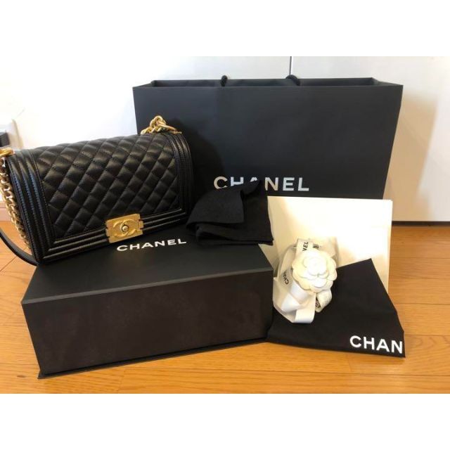 【楽ギフ_のし宛書】 CHANEL - 【美品】CHANEL ボーイシャネル キャビアスキン ミディアム ショルダーバッグ 【楽ギフ_のし宛書】 CHANEL - 【美品】CHANEL ボーイシャネル キャビアスキン ミディアム ショルダーバッグ