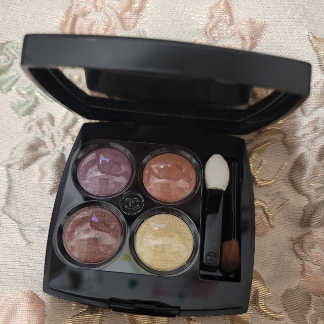 CHANEL(シャネル) レ キャトル オンブル 68 デリス CHANEL(シャネル) レ キャトル オンブル 68 デリス