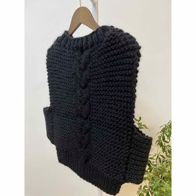 HTKE新品★ケーブルニットCABLE-KNIT CROPPED VEST