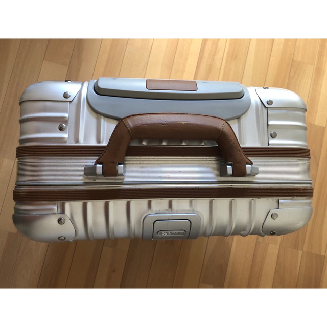 RIMOWA アルミ　シルバー　キャリーバッグ