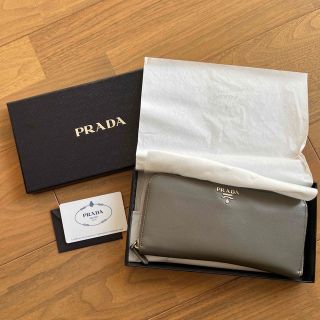 プラダ(PRADA)のPRADA ラウンドファスナー　財布　サフィアーノメタル　グレー(財布)