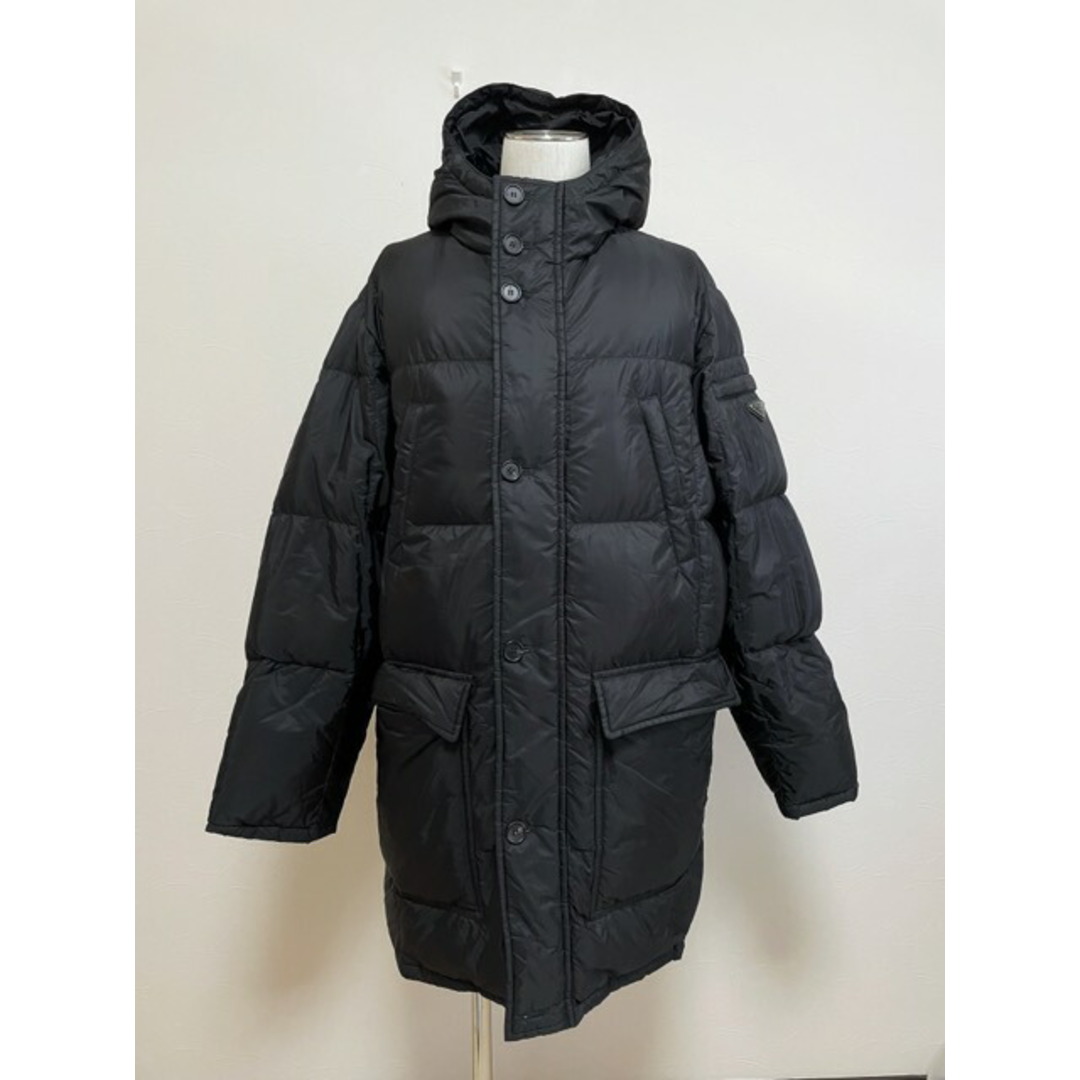 宅配便配送 PRADA - 三角ロゴプレート【中古】【007】 ダウンコート