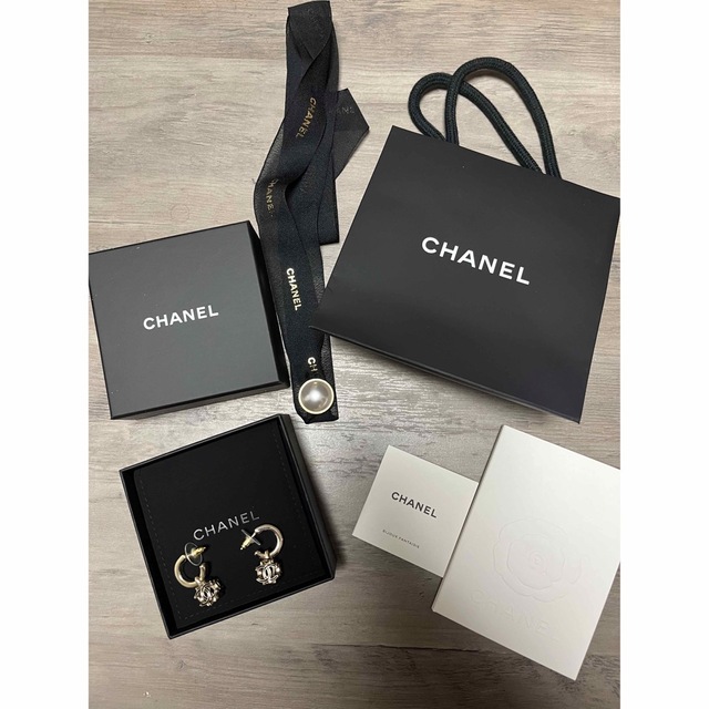 人気沸騰】 CHANEL - CHANEL シャネル ピアス フープ 両耳 ピアス