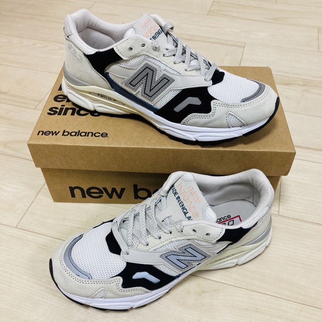 New Balance(ニューバランス)のニューバランス M920GWK 25.5cm UK製 メンズの靴/シューズ(スニーカー)の商品写真