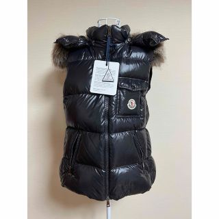 MONCLER - 【新品未使用】モンクレール ダウンベスト 14a レッドの通販