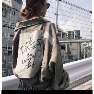 アメリヴィンテージ(Ameri VINTAGE)のGRAFFITI MILITARY JACKET ミリタリージャケット(ミリタリージャケット)