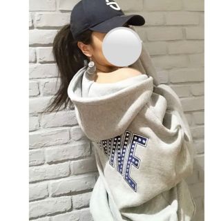 ジェイダ スタッズパーカー アングリッド ロデオクラウンズ moussy