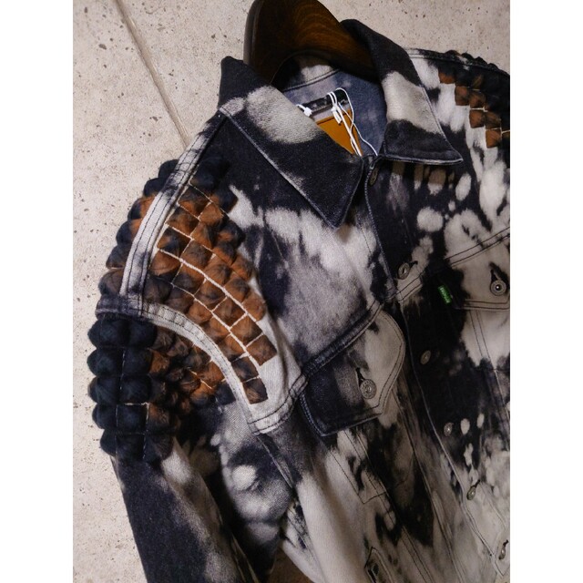 doublet(ダブレット)のダブレット シリアルNo.1 RECYCLE PUNK DENIM JACKET レディースのジャケット/アウター(Gジャン/デニムジャケット)の商品写真