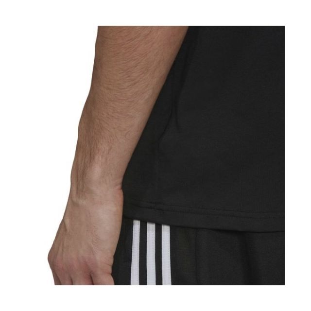 adidas(アディダス)の【新品タグ付き】アディダス★カモフラ柄 半袖Ｔシャツ★4,389円の品【黒O】 メンズのトップス(Tシャツ/カットソー(半袖/袖なし))の商品写真