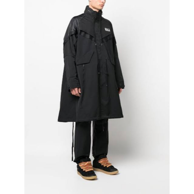 sacai(サカイ)のsacai nike コート　トレンチコート　Mサイズ メンズのジャケット/アウター(トレンチコート)の商品写真