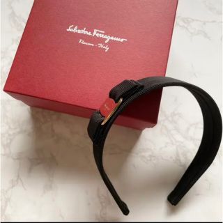 サルヴァトーレフェラガモ(Salvatore Ferragamo)のフェラガモ　カチューシャ　リボンカチューシャ　箱無し(カチューシャ)