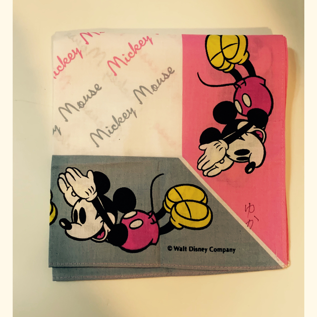 Disney(ディズニー)のミッキーマウス　ハンカチ　子供用 エンタメ/ホビーのおもちゃ/ぬいぐるみ(キャラクターグッズ)の商品写真