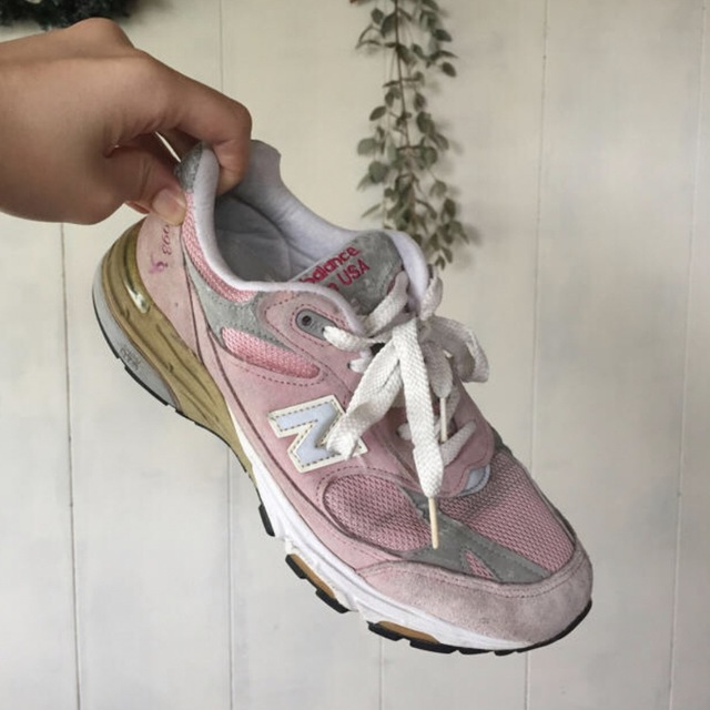 Lochie(ロキエ)のNew balance993 アメリカ製pink ribbon sneaker レディースの靴/シューズ(スニーカー)の商品写真