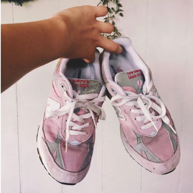 Lochie(ロキエ)のNew balance993 アメリカ製pink ribbon sneaker レディースの靴/シューズ(スニーカー)の商品写真