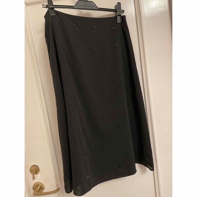 H&M(エイチアンドエム)のH&M 可憐なポリエステル　スカート　ビーズ　40P ブラック レディースのスカート(ひざ丈スカート)の商品写真
