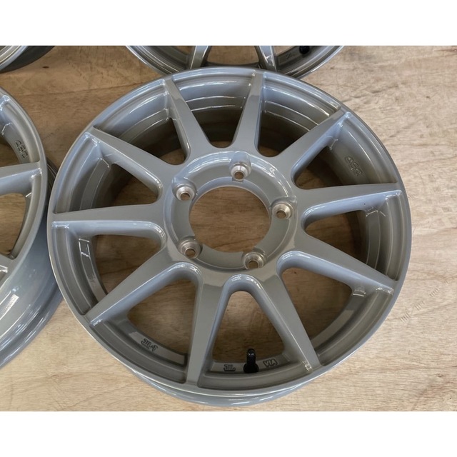 ジムニー  16×5.5J+22☆新品4本セット☆セメントグレー