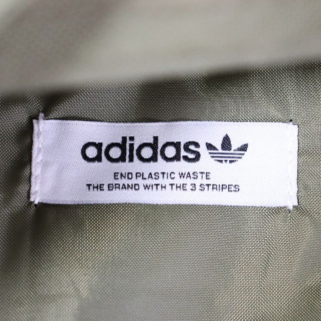 adidas(アディダス)のadidas アディダス　バックパック　グリーン　未使用品　タグ付き メンズのバッグ(バッグパック/リュック)の商品写真