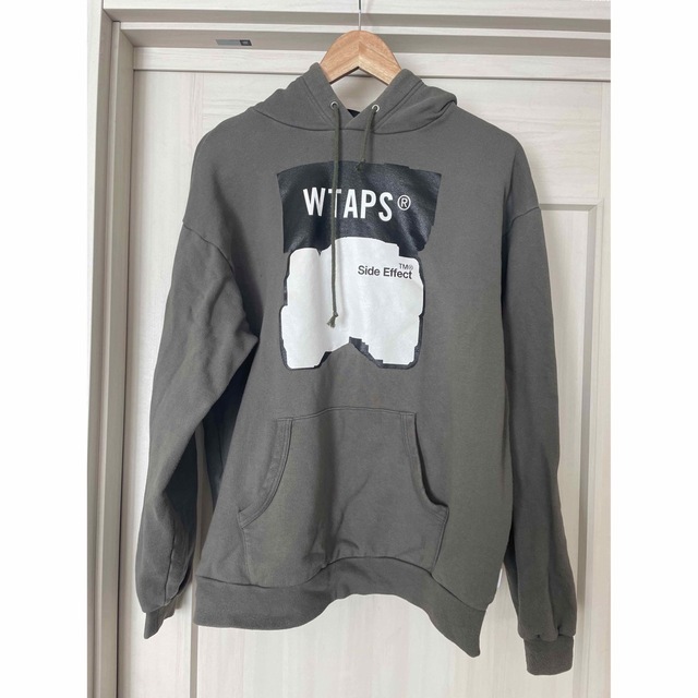 W)taps(ダブルタップス)の19AW/SIDE EFFECTプルオーバー ロゴプリント メンズのトップス(パーカー)の商品写真