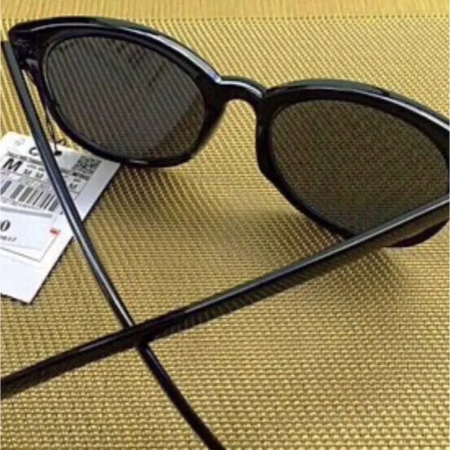 ZARA(ザラ)の【新品】ZARA 新作 OVAL SUNGLASSES メンズのファッション小物(サングラス/メガネ)の商品写真