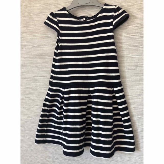 PETIT BATEAU(プチバトー)のプチバトーボーダーワンピース5歳 キッズ/ベビー/マタニティのキッズ服女の子用(90cm~)(ワンピース)の商品写真