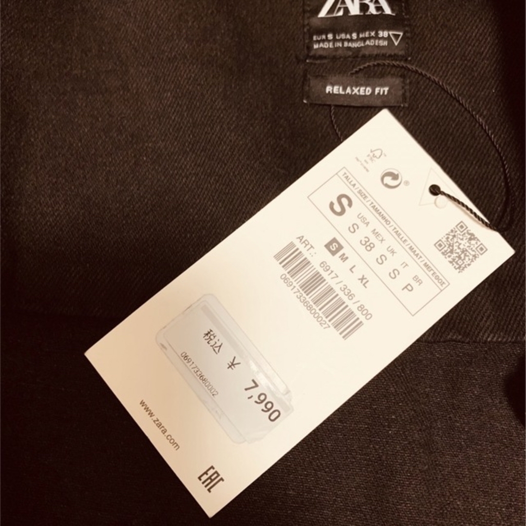 ZARA(ザラ)の★75%OFF★□ZARA□ブラックデニムシャツ□新品未使用□Sサイズ□完売品 メンズのジャケット/アウター(Gジャン/デニムジャケット)の商品写真