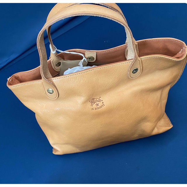 IL BISONTE(イルビゾンテ)の【新品・未使用】イルビゾンテ トートバッグ ヌメ レディースのバッグ(トートバッグ)の商品写真