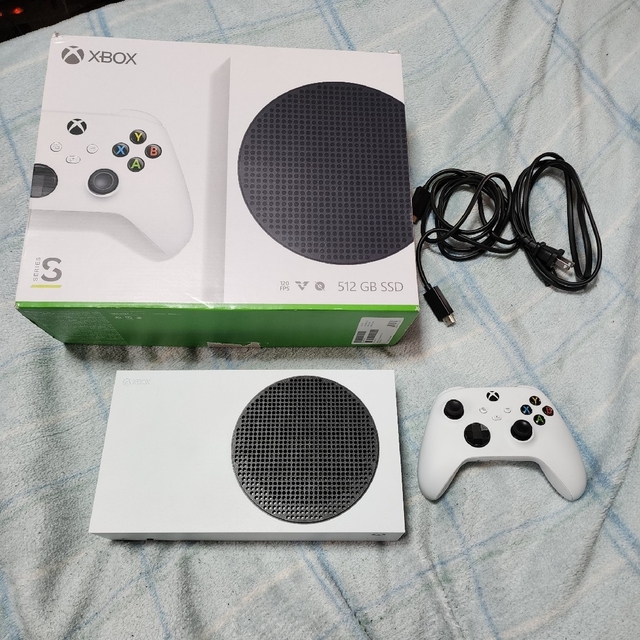 Xbox Series S RRS-00015家庭用ゲーム機本体