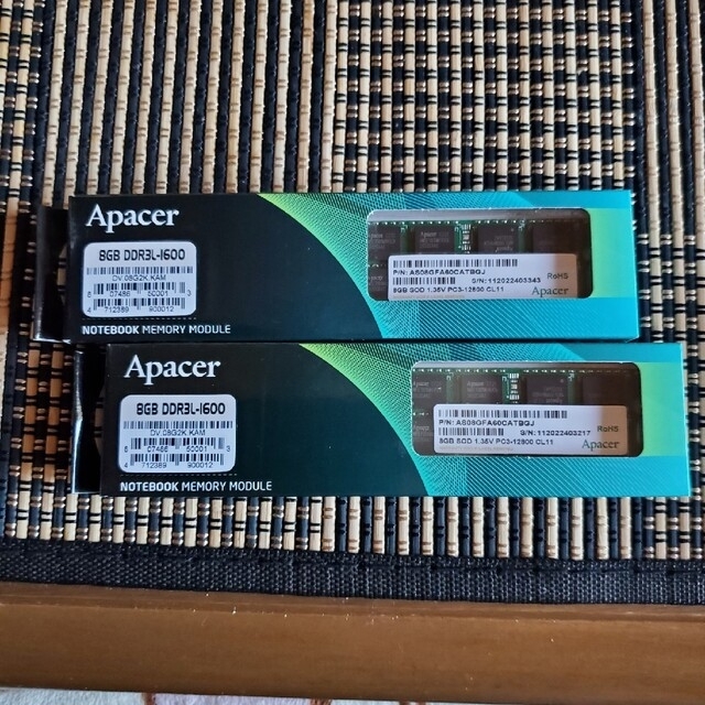 新品　未使用　Apacer　メモリ　8GB　DDR3L-1600　2枚