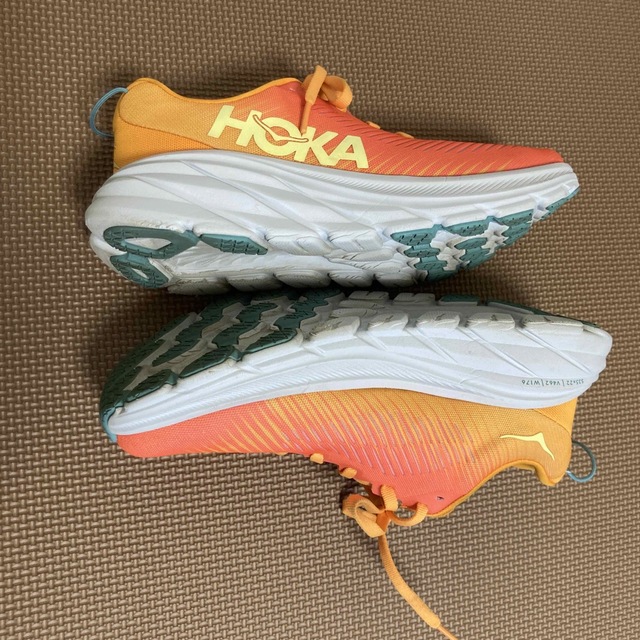 HOKA ONE ONE(ホカオネオネ)のHOKAONEONE ホカオネオネ RINCON3 レディースの靴/シューズ(スニーカー)の商品写真