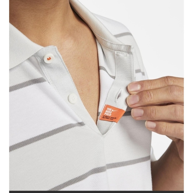 NIKE(ナイキ)の定価9130円‼️NIKE メンズストライプポロ/XL/グレー新品 メンズのトップス(ポロシャツ)の商品写真