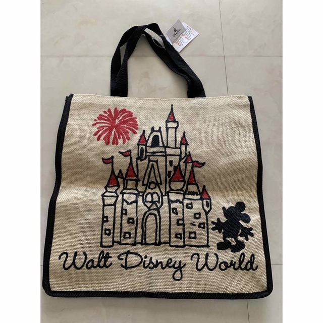 Disney(ディズニー)の新品 アメリカWalt Disney World限定エコバッグ　ディズニー　希少 エンタメ/ホビーのおもちゃ/ぬいぐるみ(キャラクターグッズ)の商品写真