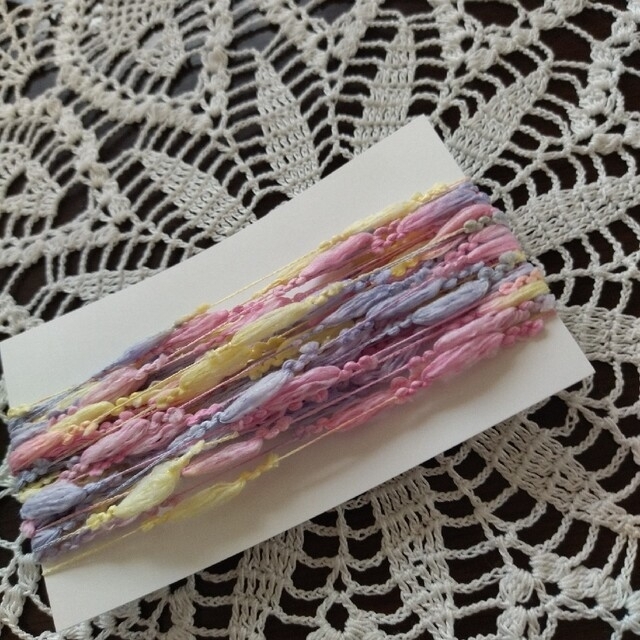 素材糸　ファンシーヤーン ハンドメイドの素材/材料(生地/糸)の商品写真