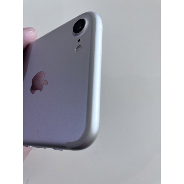 iPhone7  シルバー　SIMフリー 2