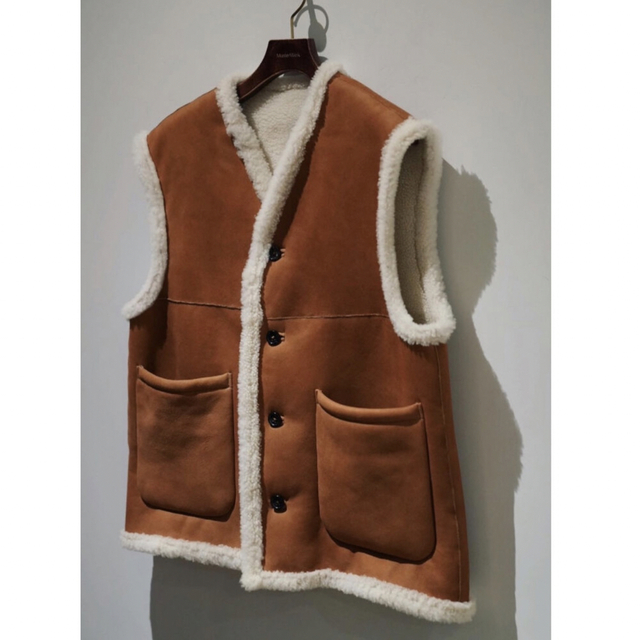 22aw MAATEE&SONS Ex. LACAUNE MOUTON VEST メンズのトップス(ベスト)の商品写真