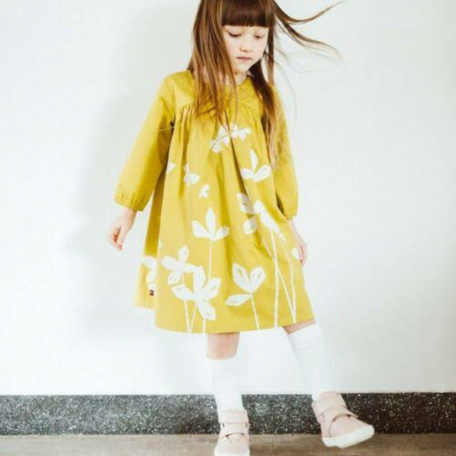 新品 tea collection ワンピース 7 120 130 日本ライン キッズ/ベビー/マタニティのキッズ服女の子用(90cm~)(ワンピース)の商品写真