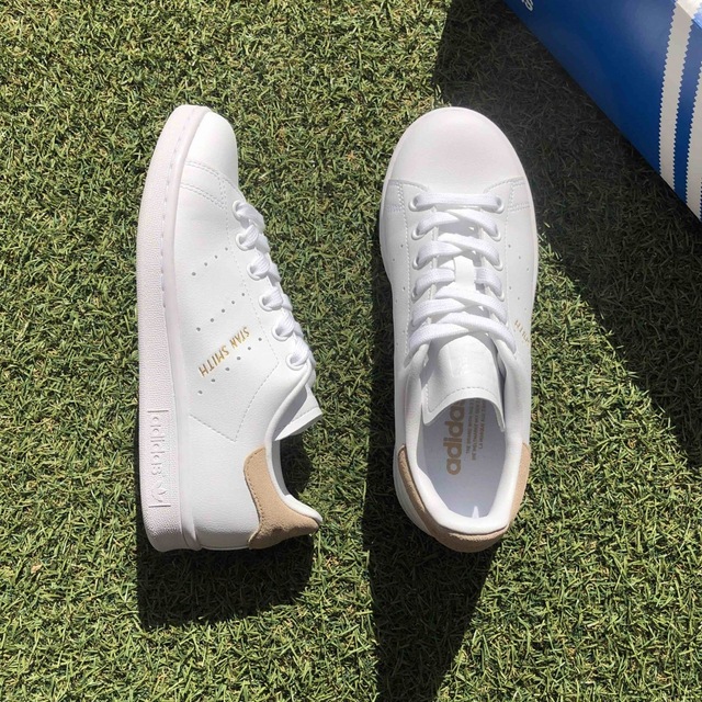 adidas(アディダス)の新同22.5adidas STANSMITHアディダス スタンスミス HT915 レディースの靴/シューズ(スニーカー)の商品写真