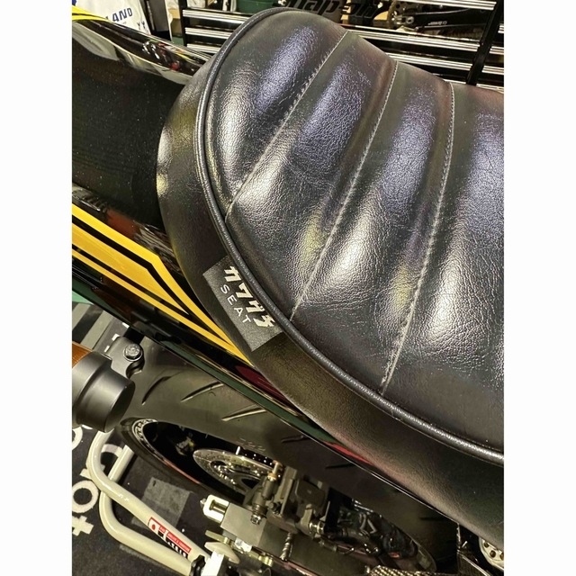 Z900rsカワグチシート 2段タックロール ゲルザブ Z900rsカワグチシート 2段タックロール ゲルザブ