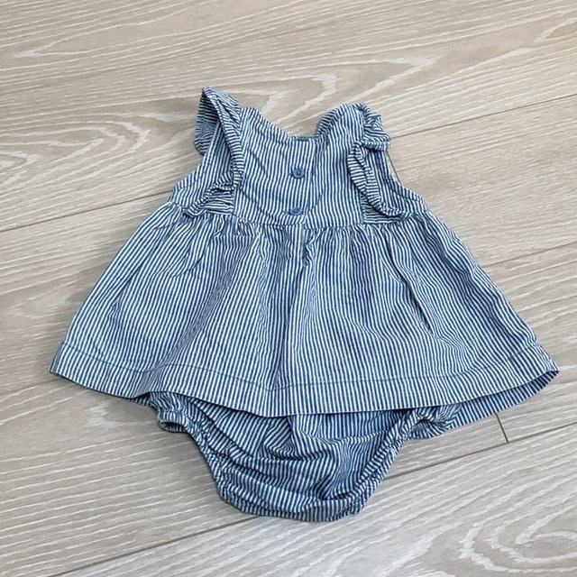 babyGAP(ベビーギャップ)の〔出品3/20まで〕BabyGAP セットアップ ワンピース70 キッズ/ベビー/マタニティのベビー服(~85cm)(ワンピース)の商品写真