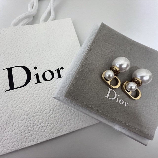 海外限定 dior TRIBALES ピアス メタル&レジンパール トライバル