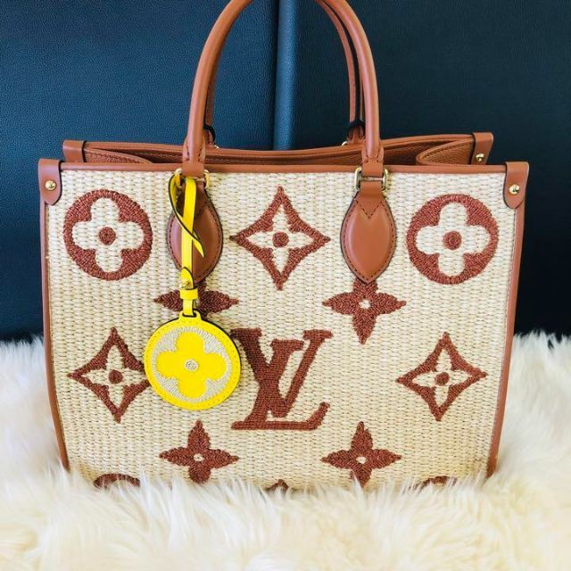 大人女性の モノグラム オンザゴーMM ルイヴィトン - VUITTON LOUIS