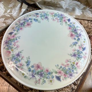 ウェッジウッド(WEDGWOOD)の英国製 WEDEWOOD Angelaパステル❁﻿淡いお花 ガトープラター(食器)