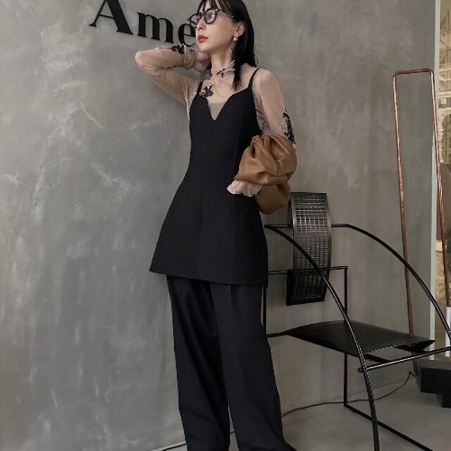 Ameri VINTAGE(アメリヴィンテージ)のAmeriVINTAGE新作PEPLUM FLARE BUSTIER KNIT レディースのトップス(ベアトップ/チューブトップ)の商品写真