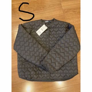 ザラ(ZARA)の新品タグ付き　 ZARA ハートキルティングジャケット　Sサイズ(ノーカラージャケット)